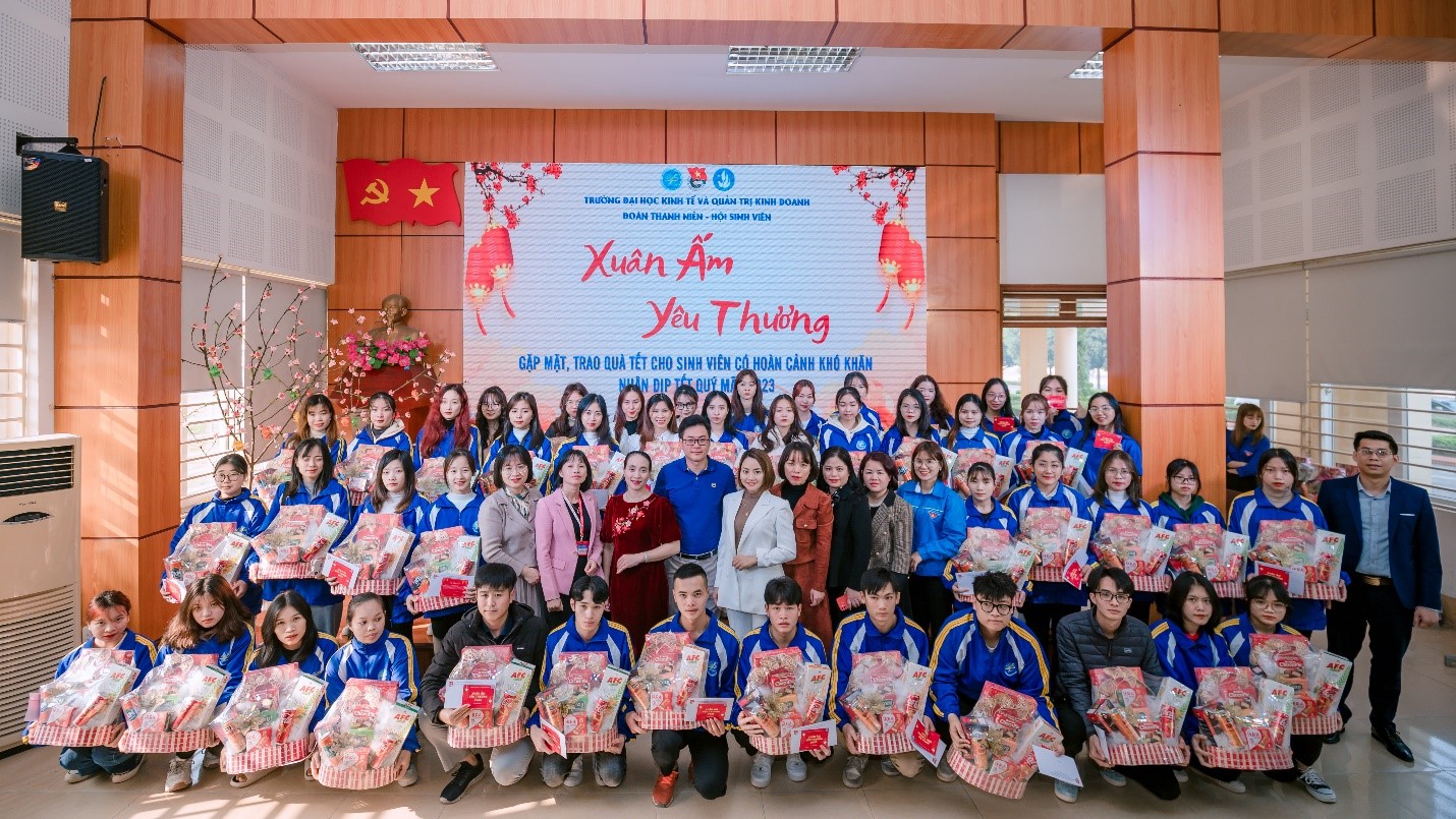 Chương trình Xuân ấm yêu thương trước thềm năm mới Quý Mão 2023