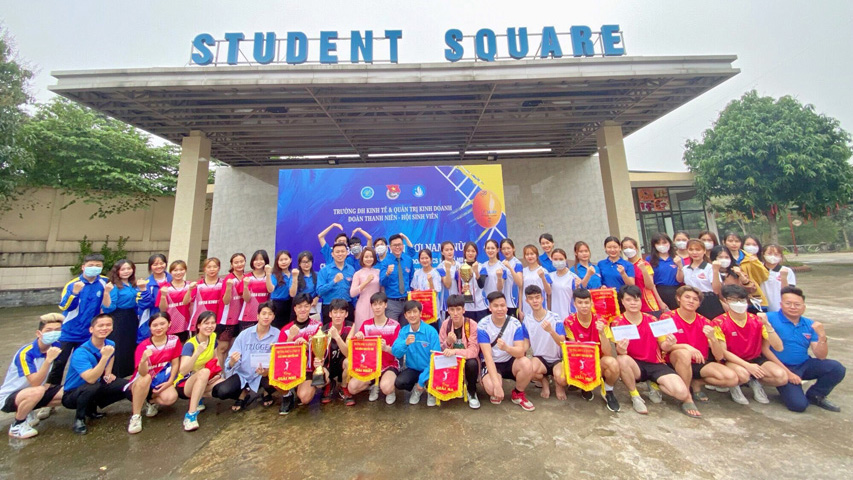 Giải bóng chuyền hơi sinh viên Nam – Nữ năm 2022  đã diễn ra thành công tốt đẹp