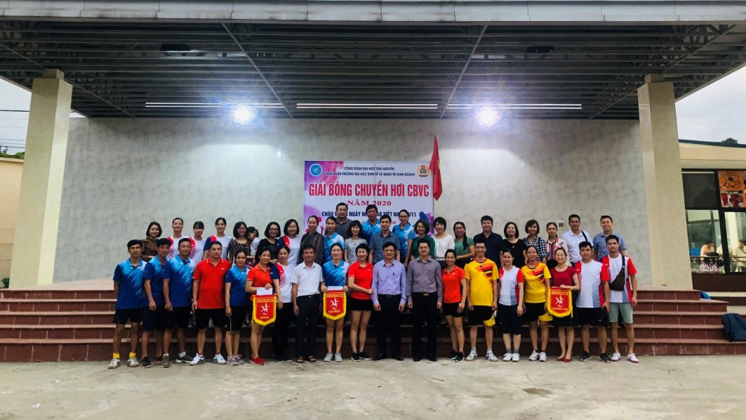 Bế mạc Giải bóng chuyền hơi CBVC năm 2020