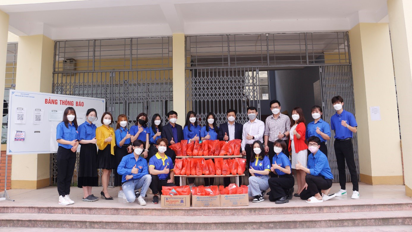 Trường Đại học Kinh tế và QTKD hỗ trợ CBVC và sinh viên bị nhiễm Covid-19