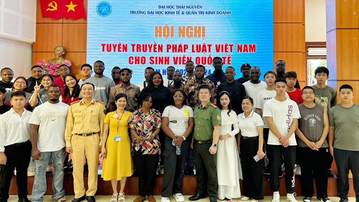 Hội nghị “Phổ biến tuyên truyền pháp luật của Việt Nam cho lưu học sinh  Năm học 2023-2024 đã diễn ra thành công tốt đẹp