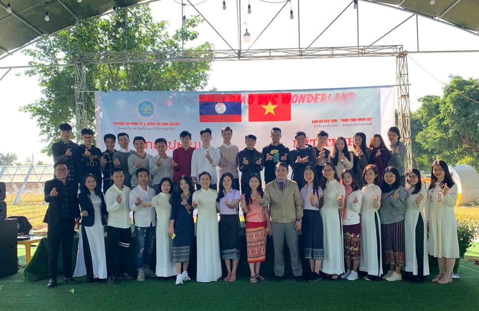 Kỷ niệm 44 năm Quốc khánh Nước CHDCND Lào và giao lưu giữa các LHS đang học tập tại trường ĐH Kinh tế & QTKD