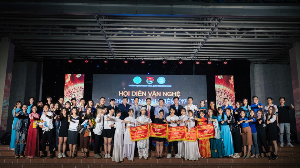 Hội diễn văn nghệ chào Tân Sinh viên Khóa 17 và Ngày hội Văn hóa – Giao lưu các Câu lạc bộ trường Đại học Kinh tế & QTKD năm 2020