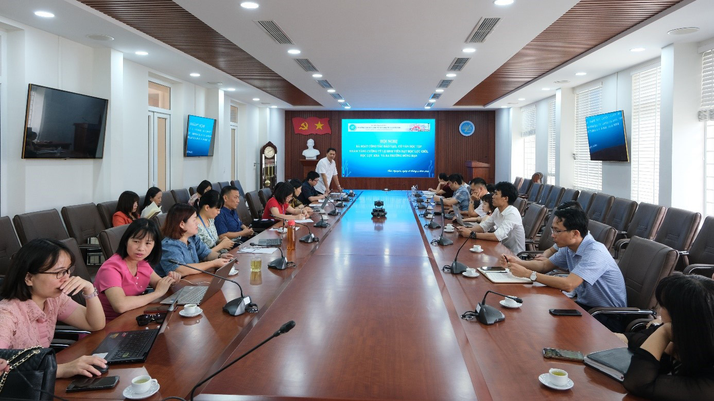 Hội nghị rà soát công tác đào tạo, cố vấn học tập nhằm tăng cường tỷ lệ sinh viên đạt học lực giỏi, học lực khá và ra trường đúng hạn