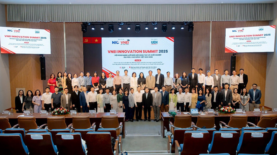 Trường Đại học Kinh tế và Quản trị Kinh doanh chính thức trở thành thành viên Mạng lưới Đổi mới sáng tạo và Khởi nghiệp đại học, cao đẳng Việt Nam (VNEI) tại sự kiện “VNEI Innovation Summit 2025”