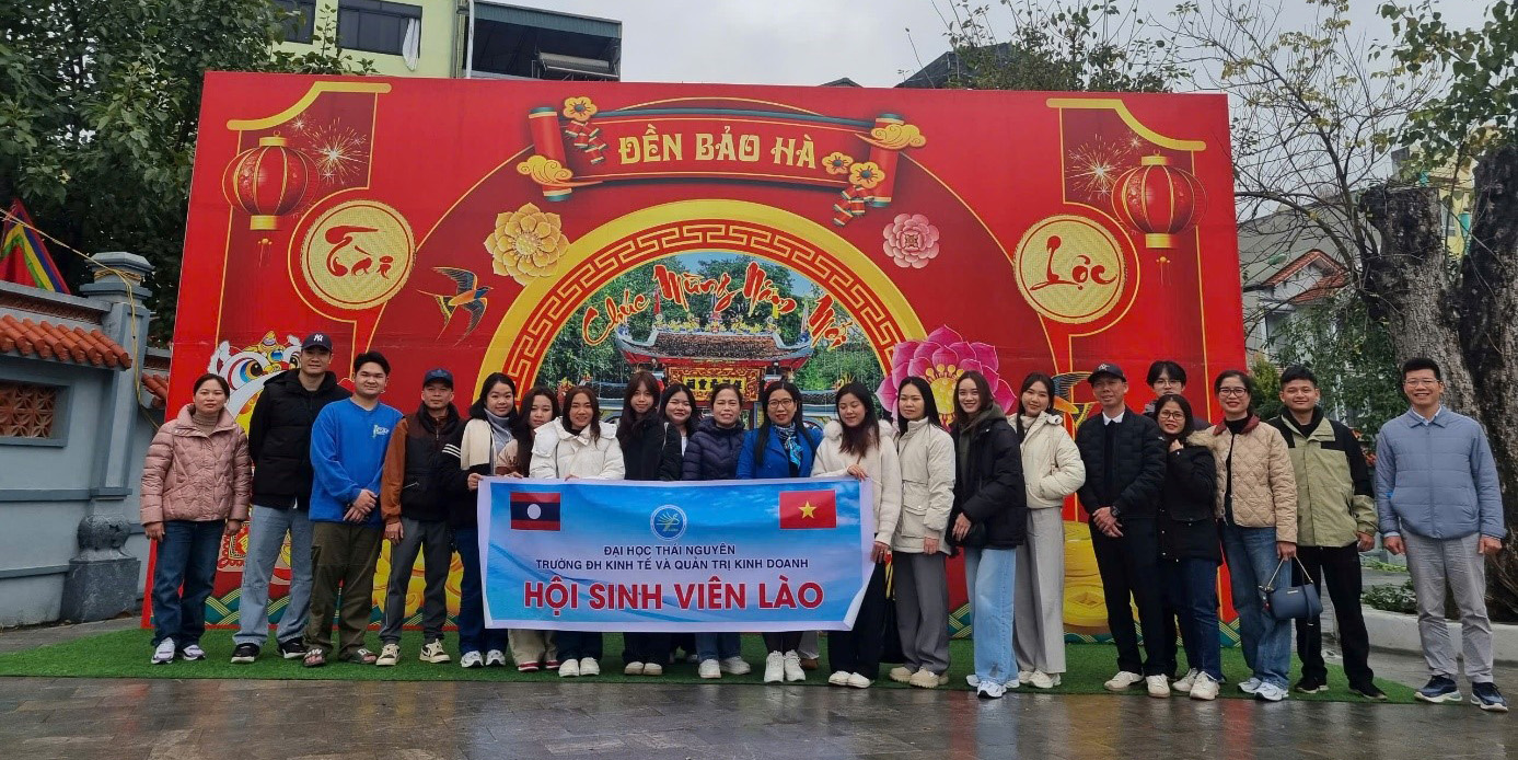 Chuyến hành trình khám phá phong tục vùng cao Tây Bắc - Cơ hội gắn kết văn hóa cho lưu học sinh Lào