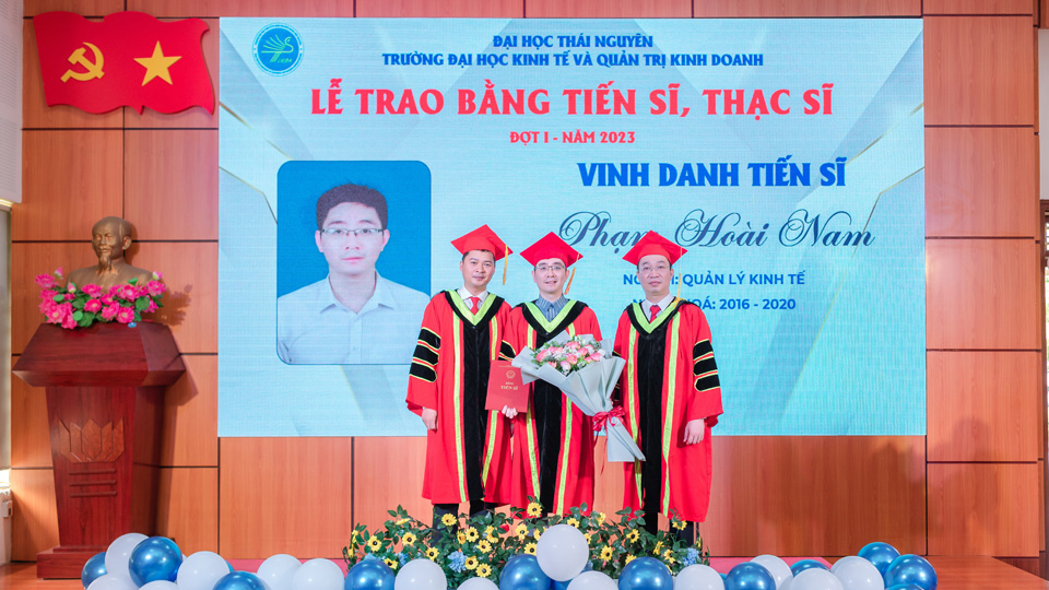 Lễ trao bằng Tiến sĩ, Thạc sĩ đợt I năm 2023