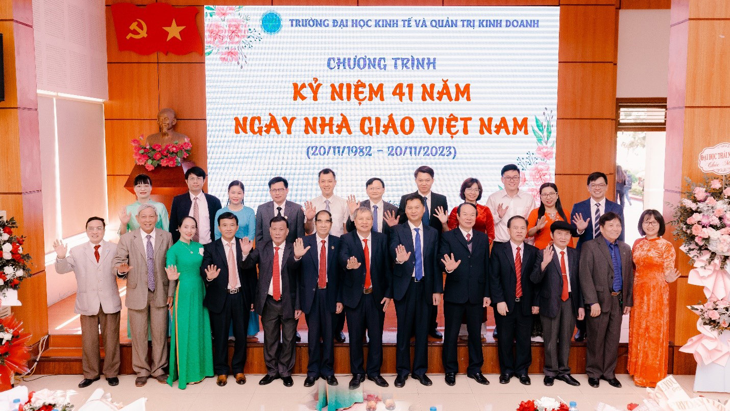 Kỉ niệm 41 năm Ngày Nhà Giáo Việt Nam