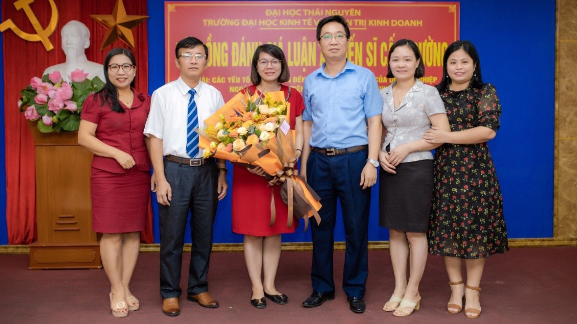 NCS Nguyễn Thị Thu Trang bảo vệ thành công luận án tiến sĩ chuyên ngành Quản lý Kinh tế tại Trường Đại học Kinh tế và Quản trị Kinh doanh