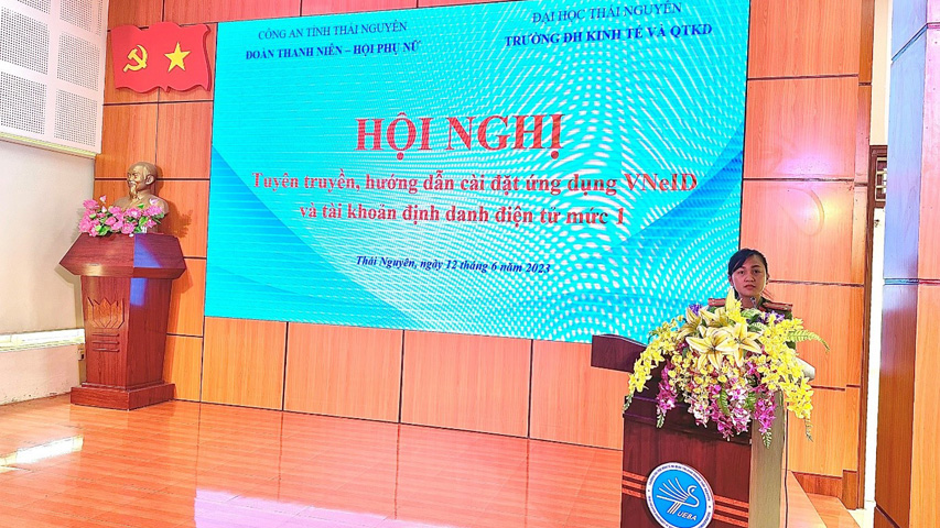 Hội nghị tuyên truyền và hướng dẫn thực hiện đăng ký tài khoản và cài đặt định danh điện tử