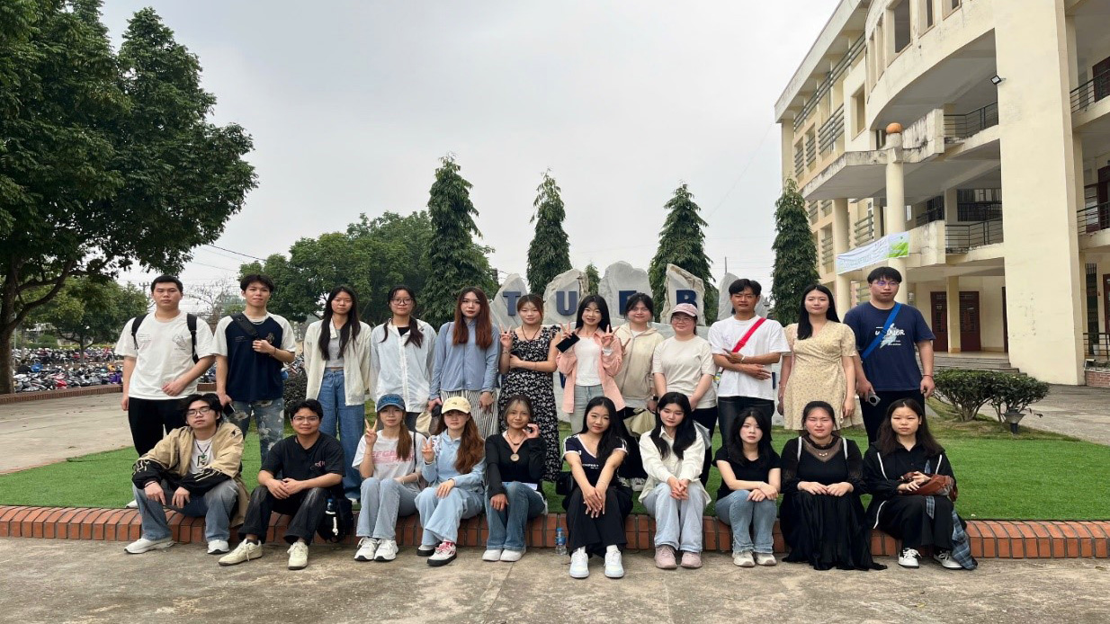 Khởi đầu mới của lưu học sinh Quảng Tây: Lễ Khai giảng khoá 1 – Tiếng Việt tại TUEBA