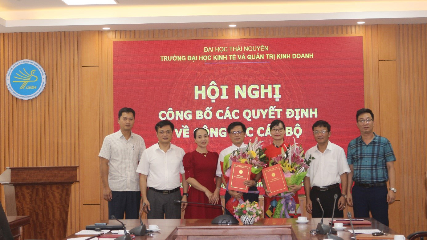 Hội nghị công bố các quyết định của Hiệu trưởng về việc bổ nhiệm cán bộ quản lý Khoa Kinh tế và Khoa Quản lý – Luật Kinh tế