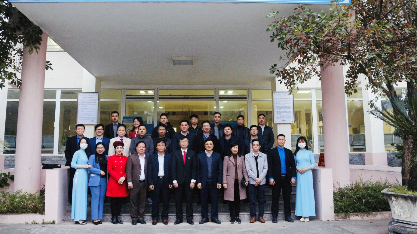 Làm việc phát triển kinh tế - xã hội giữa Trường Đại học Kinh tế và Quản trị Kinh doanh và huyện Xín Mần, tỉnh Hà Giang