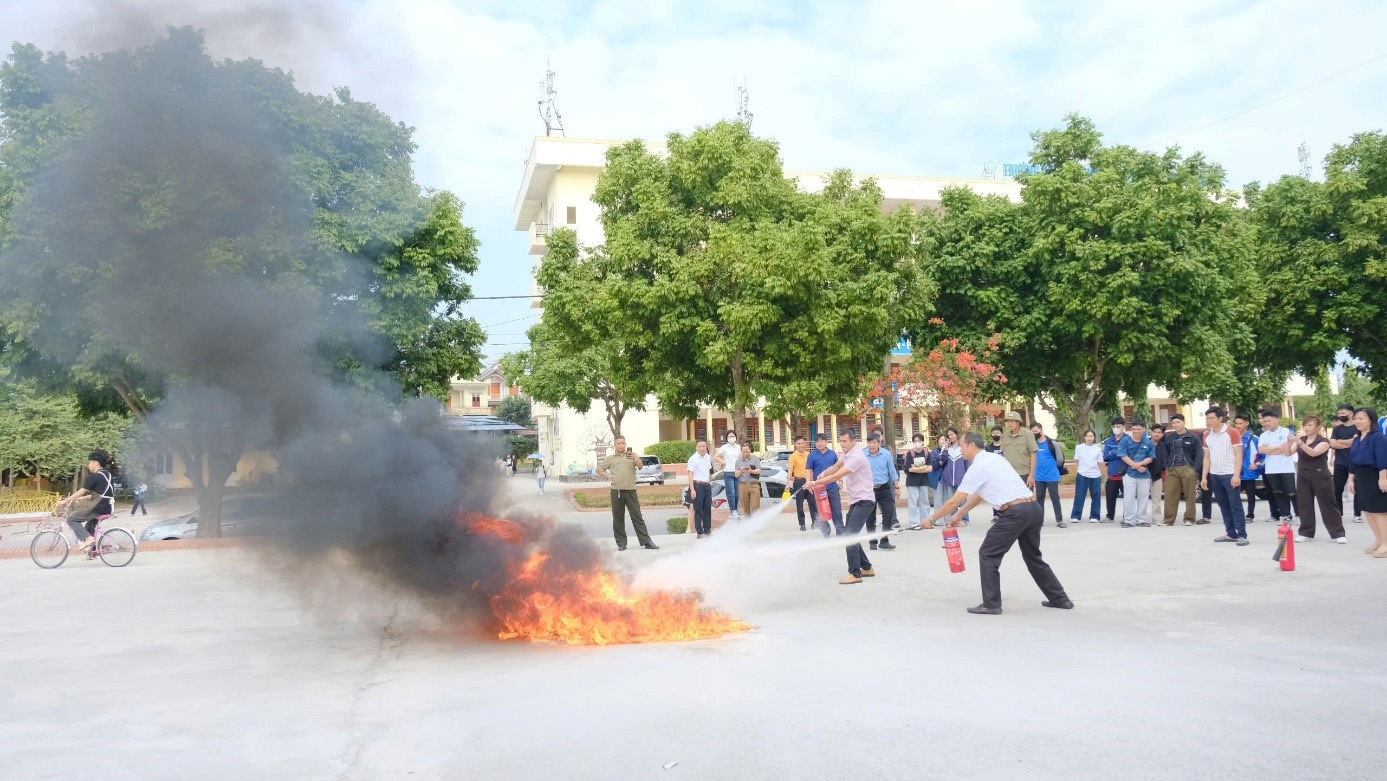 Thực tập, diễn tập công tác Phòng cháy chữa cháy và cứu nạn cứu hộ năm 2024
