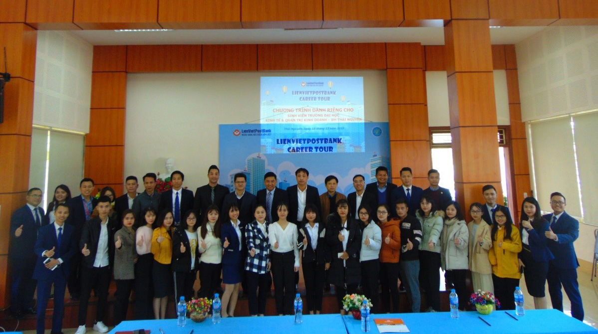 LIENVIETPOSTBANK tuyển dụng trực tiếp sinh viên Tueba