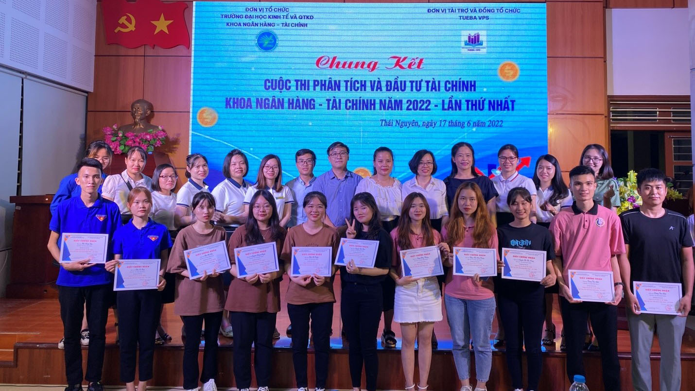 Cuộc thi phân tích và đầu tư tài chính dành cho sinh viên khoa Ngân hàng - Tài chính