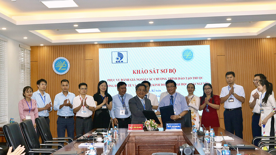 Khảo sát sơ bộ phục vụ đánh giá ngoài chương trình đào tạo Kế toán; Kinh tế Đầu tư; Tài chính Doanh nghiệp của Trường ĐH Kinh tế và Quản trị Kinh doanh - ĐH Thái Nguyên