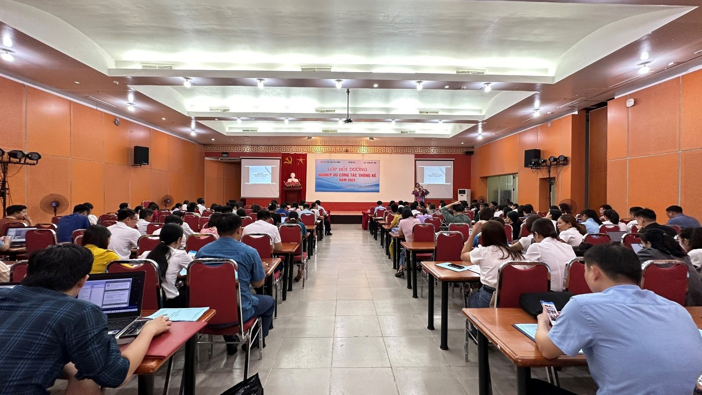 Trường ĐH Kinh tế & QTKD phối hợp với Sở Nội vụ tỉnh Thái Nguyên và Cục Thống kê tỉnh Thái Nguyên tổ chức thành công lớp tập huấn, bồi dưỡng nghiệp vụ Thống kê năm 2023