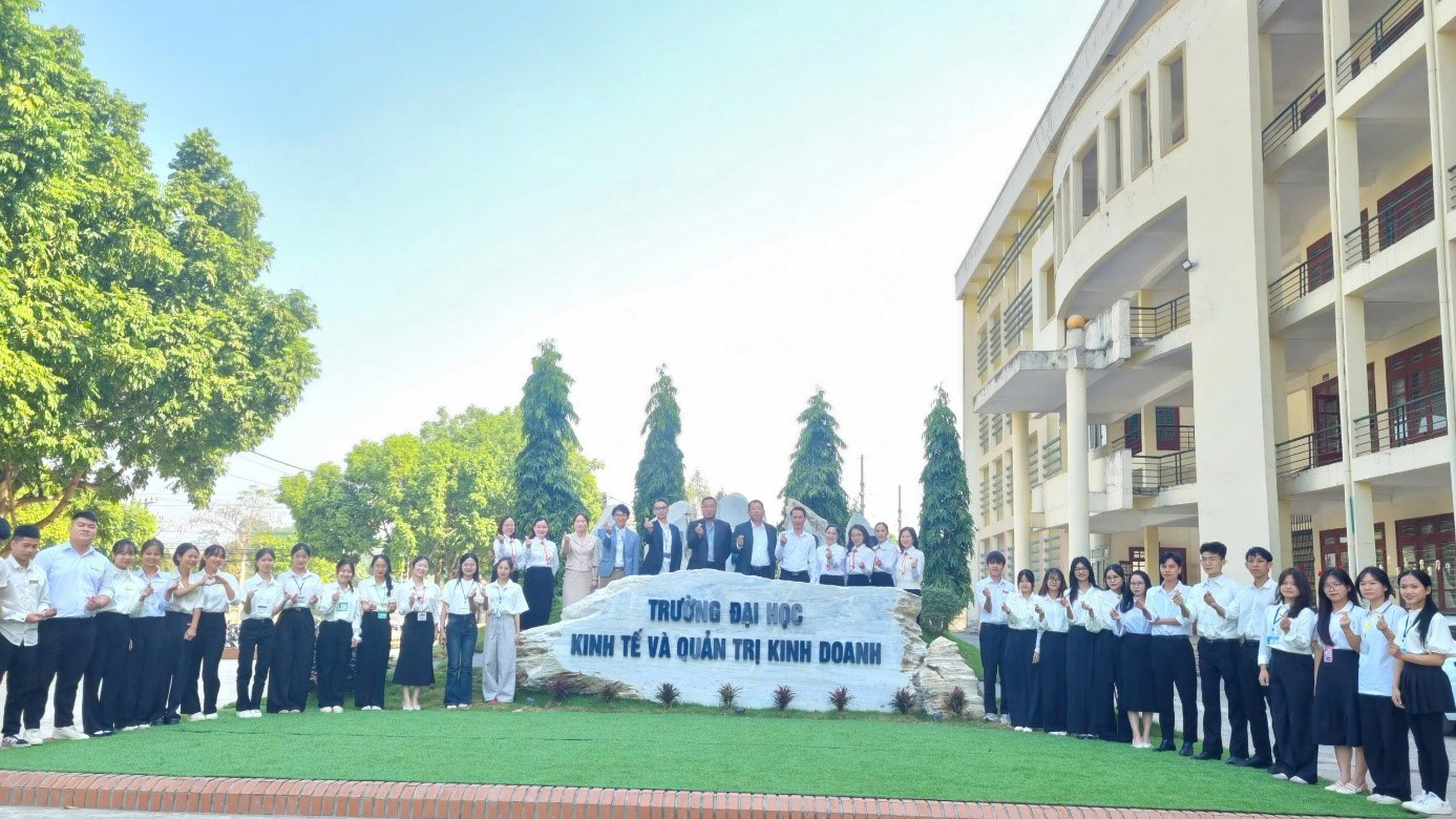 Trường ĐH Kinh tế và Quản trị Kinh doanh đón tiếp và làm việc với đoàn công tác tại Nhật Bản về tạo cơ hội thực tập và làm việc cho sinh viên Nhà trường
