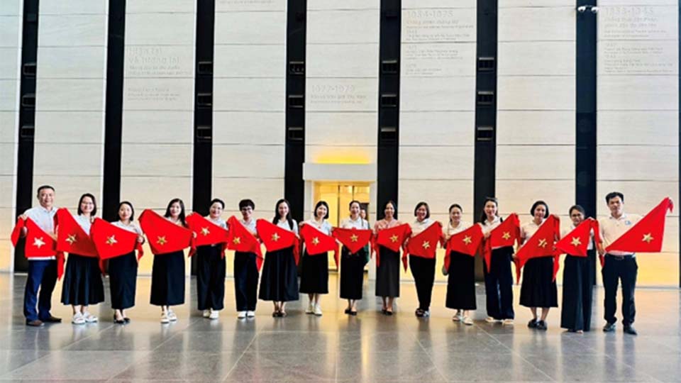 Hành trình về địa chỉ đỏ - Tiếp lửa tự hào dân tộc của Bộ môn Lý luận Chính trị, Khoa khoa học cơ bản