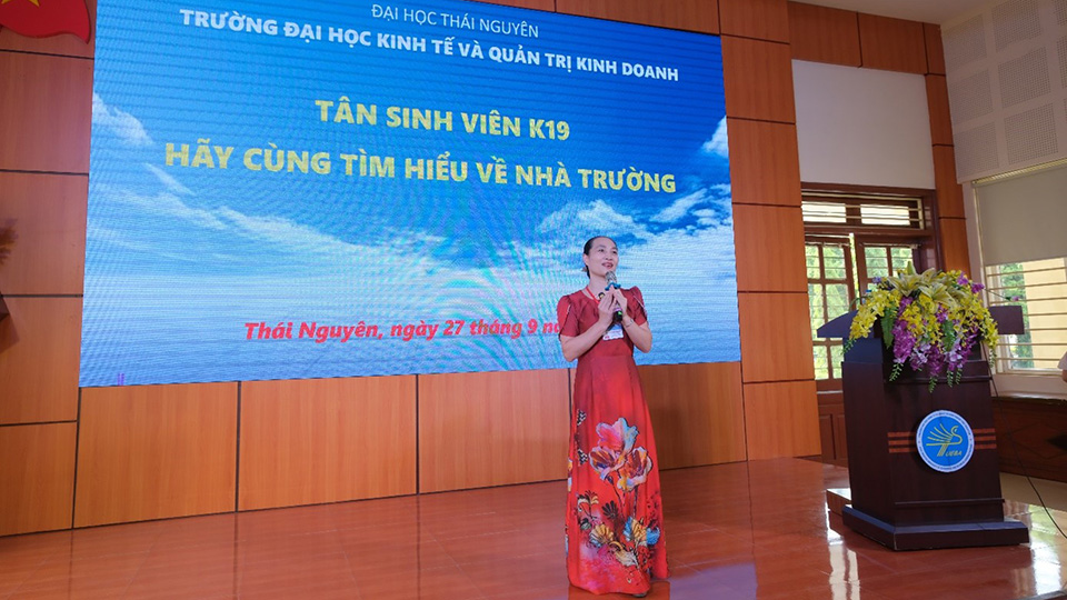 Tuần sinh hoạt công dân - sinh viên Khoá 19 năm học 2022 – 2023